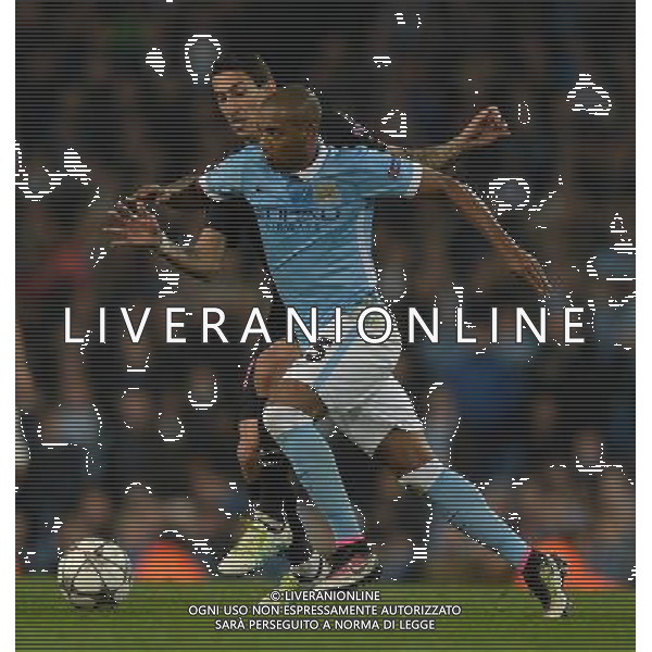 Manchester City\'s Fernandinho battles with Paris Saint-Germain\'s Angel Di Maria Photographer Dave Howarth/CameraSport Football - UEFA Champions League Quarter Final Second Leg - Manchester City v Paris Saint-Germain - Tuesday 12th April 2016 - Etihad Stadium - Manchester © CameraSport - 43 Linden Ave. Countesthorpe. Leicester. England. LE8 5PG - Tel: +44 (0) 116 277 4147 - admin@camerasport.com - www.camerasport.com AG ALDO LIVERANI SAS ONLY ITALY