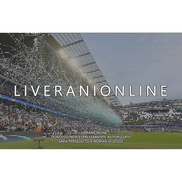 Streamers are set off as the teams arrive on the pitch Photographer Dave Howarth/CameraSport Football - UEFA Champions League Quarter Final Second Leg - Manchester City v Paris Saint-Germain - Tuesday 12th April 2016 - Etihad Stadium - Manchester © CameraSport - 43 Linden Ave. Countesthorpe. Leicester. England. LE8 5PG - Tel: +44 (0) 116 277 4147 - admin@camerasport.com - www.camerasport.com AG ALDO LIVERANI SAS ONLY ITALY