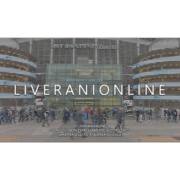 Fans arrive at the Etihad Stadium Photographer Dave Howarth/CameraSport Football - UEFA Champions League Quarter Final Second Leg - Manchester City v Paris Saint-Germain - Tuesday 12th April 2016 - Etihad Stadium - Manchester © CameraSport - 43 Linden Ave. Countesthorpe. Leicester. England. LE8 5PG - Tel: +44 (0) 116 277 4147 - admin@camerasport.com - www.camerasport.com AG ALDO LIVERANI SAS ONLY ITALY