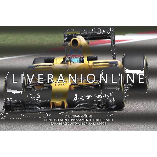 Jolyon Palmer (GBR) Renault Sport F1 Team RS16. 15.04.2016. Formula 1 World Championship, Rd 3, Chinese Grand Prix, Shanghai, China, Practice Day. - www.xpbimages.com, EMail: requests@xpbimages.com - copy of publication required for printed pictures. Every used picture is fee-liable. © Copyright: Bearne / XPB Images /Agenzia Aldo Liverani s.a.s./ONLY ITALY-EDITORIAL USE ONLY