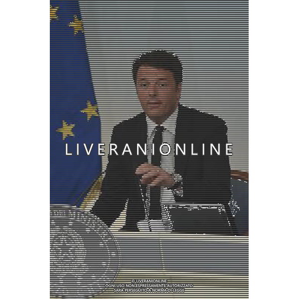 Conferenza stampa dopo il Consiglio dei ministri - Roma - 15.04.2016 - Palazzo Chigi - nella foto: Matteo Renzi /Ph. Corradetti - Ag. Aldo Liverani sas