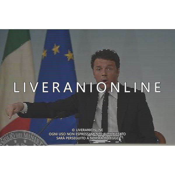 Conferenza stampa dopo il Consiglio dei ministri - Roma - 15.04.2016 - Palazzo Chigi - nella foto: Matteo Renzi /Ph. Corradetti - Ag. Aldo Liverani sas
