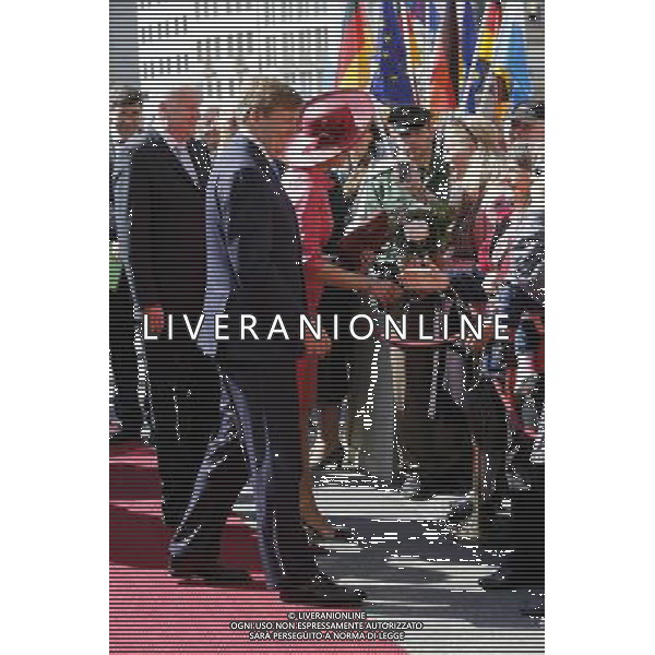 Horst Seehofer, König Willem-Alexander und Königin Maxima der Niederlande beim Besuch der Residenz. München, 13.04.2016 FOT. FUTURE IMAGE/NEWSPIX.PL POLAND, UK AND GERMANY OUT !!! --- Newspix.pl /AGENZIA ALDO LIVERANI SAS - ITALY ONLY - EDITORIAL USE ONLY Il Re Guglielmo Alessandro dei Paesi Bassi , Regina Maxima d\'Olanda e Horst Seehofer in visita ai residenti a Monaco di Baviera , 2016/04/13 *** Local Caption *** www.newspix.pl mail us: info@newspix.pl call us: 0048 022 23 22 222 --- Polish Picture Agency by Ringier Axel Springer Poland