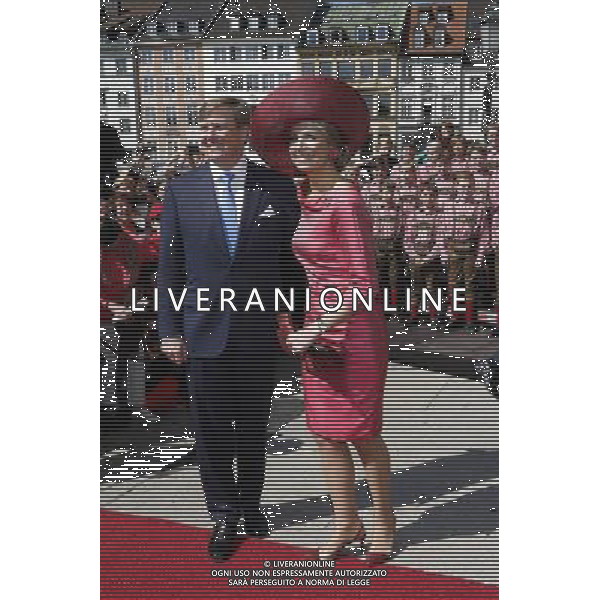 König Willem-Alexander und Königin Maxima der Niederlande beim Besuch der Residenz. München, 13.04.2016 FOT. FUTURE IMAGE/NEWSPIX.PL POLAND, UK AND GERMANY OUT !!! --- Newspix.pl /AGENZIA ALDO LIVERANI SAS - ITALY ONLY - EDITORIAL USE ONLY Il Re Guglielmo Alessandro dei Paesi Bassi , Regina Maxima d\'Olanda e Horst Seehofer in visita ai residenti a Monaco di Baviera , 2016/04/13 *** Local Caption *** www.newspix.pl mail us: info@newspix.pl call us: 0048 022 23 22 222 --- Polish Picture Agency by Ringier Axel Springer Poland