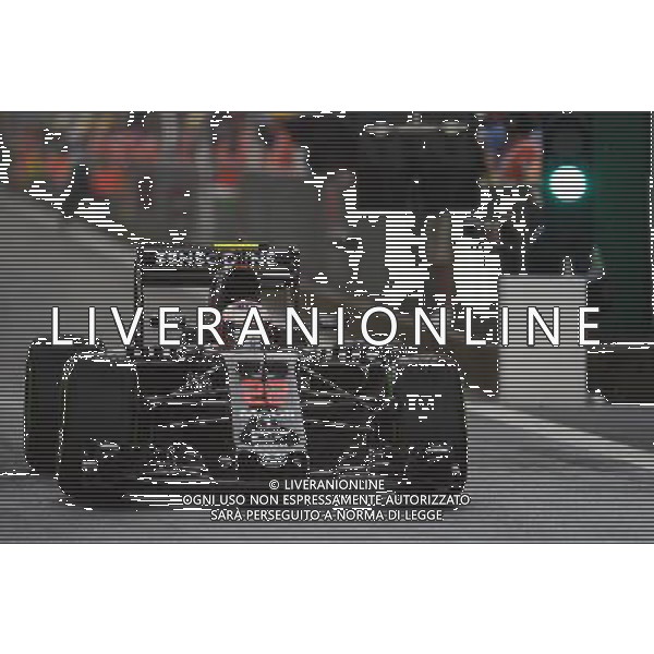 Jenson Button (GBR) McLaren MP4-31. 16.04.2016. Formula 1 World Championship, Rd 3, Chinese Grand Prix, Shanghai, China, Qualifying Day. /AGENZIA ALDO LIVERANI SAS - ITALY ONLY - EDITORIAL USE ONLY