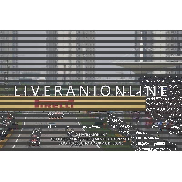 Nico Rosberg (GER) Mercedes AMG F1 W07 Hybrid on pole at the start of the race. 17.04.2016. Formula 1 World Championship, Rd 3, Chinese Grand Prix, Shanghai, China, Race Day. AG ALDO LIVERANI SAS ONLY ITALY