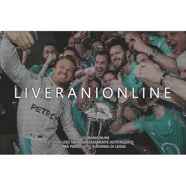 Race winner Nico Rosberg (GER) Mercedes AMG F1 celebrates with the team. 17.04.2016. Formula 1 World Championship, Rd 3, Chinese Grand Prix, Shanghai, China, Race Day. AG ALDO LIVERANI SAS ONLY ITALY
