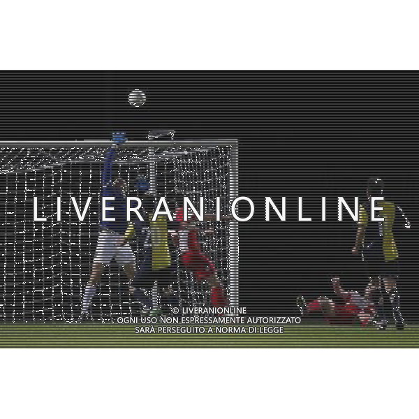 SANTARCANGELO vs RIMINI, Campionato di Calcio Lega Pro, Girone B, 31» giornata, 17/04/2016, nella foto: DE RESPINIS ALESSANDRO, TIRA IN PORTA, ©Claudio Zamagni/ Agenzia Aldo Liverani s.a.s.