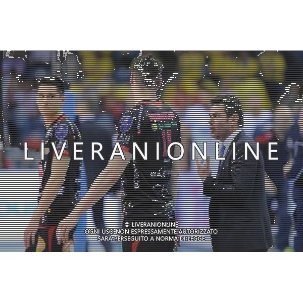 16.04.2016 KRAKOW TAURON ARENA UL. LEMA 7 ( POLAND ) SIATKOWKA MEZCZYZN ( MEN\'S VOLLEYBALL ) FINAL 4 FOUR LIGI MISTRZOW 2015/2016 ( CEV DENIZBANK VOLLEYBALL CHAMPIONS LEAGUE 2016 - FINAL FOUR ) MECZ TRENTINO DIATEC - CUCINE LUBE CIVITANOVA ( GAME ) NZ TRENER ( HEAD COACH ) GIANLORENZO BLENGINI FOTO MICHAL STANCZYK / CYFRASPORT / NEWSPIX.PL --- Newspix.pl AG ALDO LIVERANI SAS ONLY ITALY *** Local Caption *** www.newspix.pl mail us: info@newspix.pl call us: 0048 022 23 22 222 --- Polish Picture Agency by Ringier Axel Springer Poland