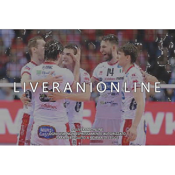 16.04.2016 KRAKOW TAURON ARENA UL. LEMA 7 ( POLAND ) SIATKOWKA MEZCZYZN ( MEN\'S VOLLEYBALL ) FINAL 4 FOUR LIGI MISTRZOW 2015/2016 ( CEV DENIZBANK VOLLEYBALL CHAMPIONS LEAGUE 2016 - FINAL FOUR ) MECZ TRENTINO DIATEC - CUCINE LUBE CIVITANOVA ( GAME ) NZ SIMONE GIANNELLI , SIMON VAN DE VOORDE , MITAR TZOURITS , RADOSC ZE ZWYCIESTWA , ZWYCIESTWO EMOCJE FOTO MICHAL STANCZYK / CYFRASPORT / NEWSPIX.PL --- Newspix.pl AG ALDO LIVERANI SAS ONLY ITALY *** Local Caption *** www.newspix.pl mail us: info@newspix.pl call us: 0048 022 23 22 222 --- Polish Picture Agency by Ringier Axel Springer Poland