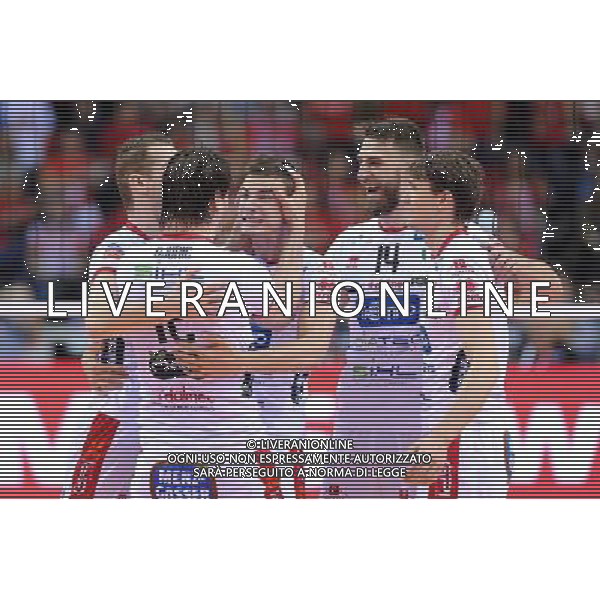 16.04.2016 KRAKOW TAURON ARENA UL. LEMA 7 ( POLAND ) SIATKOWKA MEZCZYZN ( MEN\'S VOLLEYBALL ) FINAL 4 FOUR LIGI MISTRZOW 2015/2016 ( CEV DENIZBANK VOLLEYBALL CHAMPIONS LEAGUE 2016 - FINAL FOUR ) MECZ TRENTINO DIATEC - CUCINE LUBE CIVITANOVA ( GAME ) NZ SIMONE GIANNELLI , SIMON VAN DE VOORDE , MITAR TZOURITS , RADOSC ZE ZWYCIESTWA , ZWYCIESTWO EMOCJE FOTO MICHAL STANCZYK / CYFRASPORT / NEWSPIX.PL --- Newspix.pl AG ALDO LIVERANI SAS ONLY ITALY *** Local Caption *** www.newspix.pl mail us: info@newspix.pl call us: 0048 022 23 22 222 --- Polish Picture Agency by Ringier Axel Springer Poland