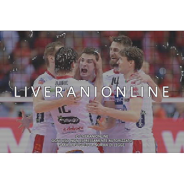 16.04.2016 KRAKOW TAURON ARENA UL. LEMA 7 ( POLAND ) SIATKOWKA MEZCZYZN ( MEN\'S VOLLEYBALL ) FINAL 4 FOUR LIGI MISTRZOW 2015/2016 ( CEV DENIZBANK VOLLEYBALL CHAMPIONS LEAGUE 2016 - FINAL FOUR ) MECZ TRENTINO DIATEC - CUCINE LUBE CIVITANOVA ( GAME ) NZ SIMONE GIANNELLI , SIMON VAN DE VOORDE , MITAR TZOURITS , RADOSC ZE ZWYCIESTWA , ZWYCIESTWO EMOCJE FOTO MICHAL STANCZYK / CYFRASPORT / NEWSPIX.PL --- Newspix.pl AG ALDO LIVERANI SAS ONLY ITALY *** Local Caption *** www.newspix.pl mail us: info@newspix.pl call us: 0048 022 23 22 222 --- Polish Picture Agency by Ringier Axel Springer Poland