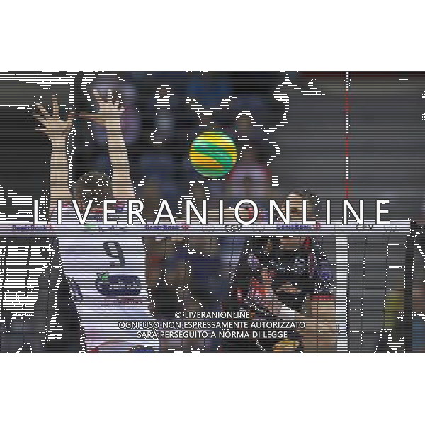 16.04.2016 KRAKOW SIATKOWKA MEZCZYZN LIGA MISTRZOW FINAL FOUR 2016 CHAMPIONS LEAGUE 2016 CEV DenizBank Volleyball Men Champions League Final Four season 2015/2016 MECZ POLFINALOWY Semifinal match MECZ TRENTINO DIATEC - CUCINE LUBE CIVITANOVA N/Z OSMANY PORTUONDO JUANTORENA FOT MACIEJ GOCLON / FOTONEWS / NEWSPIX.PL --- Newspix.pl AG ALDO LIVERANI SAS ONLY ITALY *** Local Caption *** www.newspix.pl mail us: info@newspix.pl call us: 0048 022 23 22 222 --- Polish Picture Agency by Ringier Axel Springer Poland