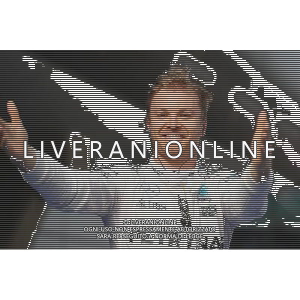 Race winner Nico Rosberg (GER) Mercedes AMG F1 celebrates in parc ferme. 17.04.2016. Formula 1 World Championship, Rd 3, Chinese Grand Prix, Shanghai, China, Race Day. AG ALDO LIVERANI SAS ONLY ITALY