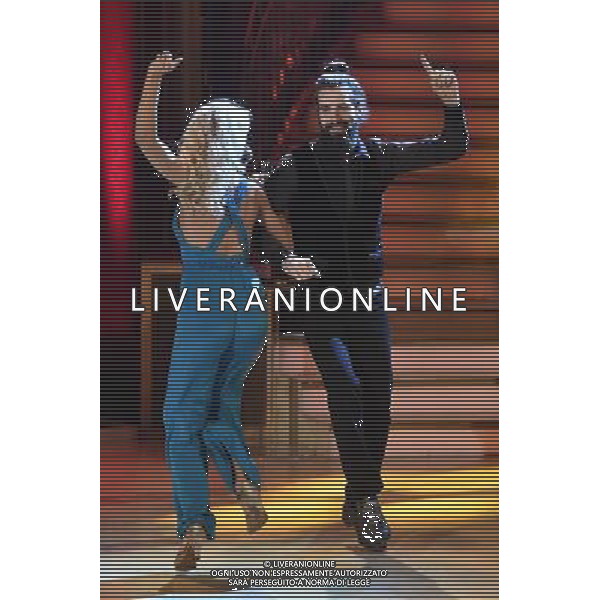 Trasmissione TV \' Ballando con le stelle \' - Roma 16.04.2016 Auditorium Rai - nella foto: Luca Sguazzini e Veera Kinnunen / Ph. Corradetti - Ag. Aldo Liverani sas/ AGENZIA ALDO LIVERANI SAS