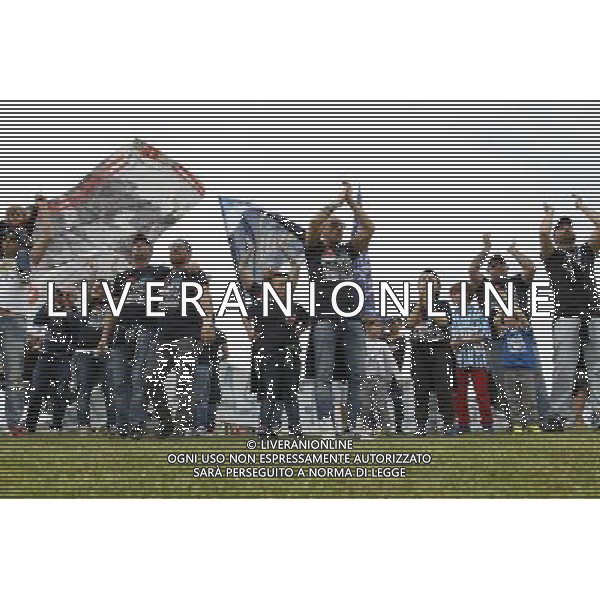 ANCONA vs SPAL, Campionato di Calcio Lega Pro, Girone B, 31» giornata, 17/04/2016, nella foto: GEMELLAGGIO TRA TIFOSERIE, ©Claudio Zamagni/ Agenzia Aldo Liverani s.a.s.