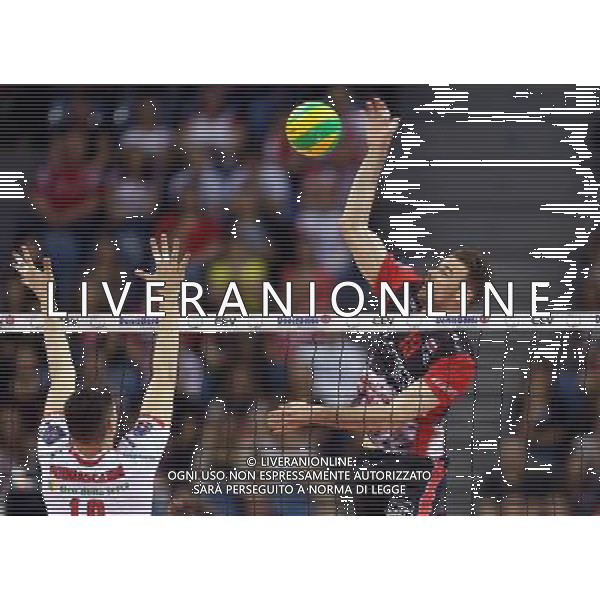 KRAKOW , TAURON ARENA 17.04.2016 SIATKOWKA MEZCZYZN CEV DENIZBANK LIGA MISTRZOW FINAL FOUR MECZ O 3 MIEJSCE ASSECO RESOVIA RZESZOW - CUCINE LUBE CIVITANOVA SEZON 2015 / 2016 NZ MARKO PODRASCANIN ( LUBE ) RUSSELL HOLMES ( ASSECO ) FOT MICHAL NOWAK / NEWSPIX.PL KRAKOW , TAURON ARENA 17.04.2016 VOLLEYBALL MEN\'S CEV DENIZBANK CHAMPIONS LEAGUE FINAL FOUR 3RD PLACE GAME ASSECO RESOVIA RZESZOW - CUCINE LUBE CIVITANOVA SEASON 2015 / 2016 MICHAL NOWAK / NEWSPIX.PL --- Newspix.pl AG ALDO LIVERANI SAS *** Local Caption *** www.newspix.pl mail us: info@newspix.pl call us: 0048 022 23 22 222 --- Polish Picture Agency by Ringier Axel Springer Poland