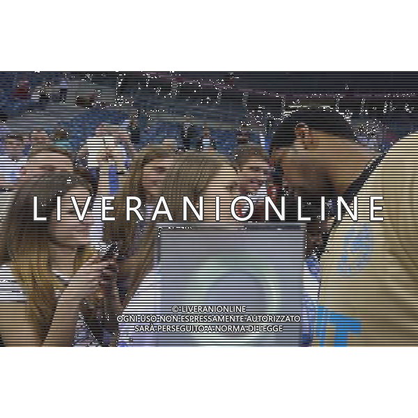KRAKOW , TAURON ARENA 17.04.2016 SIATKOWKA MEZCZYZN CEV DENIZBANK LIGA MISTRZOW FINAL FOUR FINAL ZENIT KAZAN - TRENTINO DIATEC SEZON 2015 / 2016 ZENIT WYGRAL LIGE MISTRZOW RADOSC FETA MISTRZOWKA NZ WILFREDO LEON ( ZENIT ) CALUJE SIE Z DZIEWCZYNA MALGORZATA GRONKOWSKA FOT MICHAL NOWAK / NEWSPIX.PL KRAKOW , TAURON ARENA 17.04.2016 VOLLEYBALL MEN\'S CEV DENIZBANK CHAMPIONS LEAGUE FINAL FOUR FINAL GAME ZENIT KAZAN - TRENTINO DIATEC ZENIT WON THE CHAMPIONS LEAGUE CELEBRATION AFTER THE CEREMONY WILFREDO LEON ( ZENIT ) IS KISSING HIS GIRLFRIEND MALGORZATA GRONKOWSKA SEASON 2015 / 2016 MICHAL NOWAK / NEWSPIX.PL --- Newspix.pl AG ALDO LIVERANI SAS *** Local Caption *** www.newspix.pl mail us: info@newspix.pl call us: 0048 022 23 22 222 --- Polish Picture Agency by Ringier Axel Springer Poland