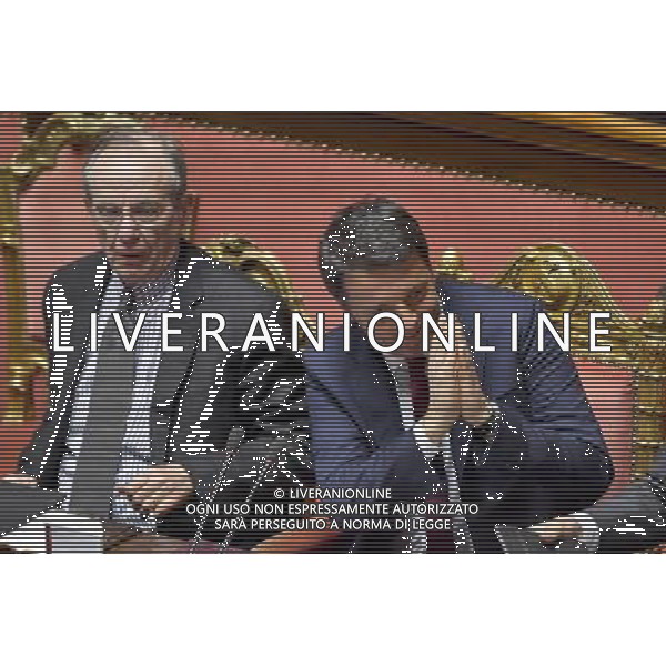 Mozione di sfiducia al governo Roma - 19.04.2016 - Palazzo Madama - nella foto: Matteo Renzi e Pier Carlo Padoan / Ph. Corradetti - Ag. Aldo Liverani Sas