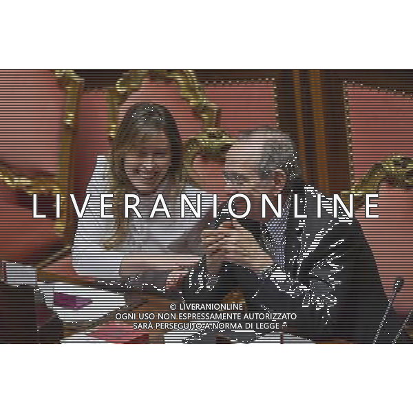 Mozione di sfiducia al governo Roma - 19.04.2016 - Palazzo Madama - nella foto: Maria Elena Boschi e Pier Carlo Padoan / Ph. Corradetti - Ag. Aldo Liverani Sas