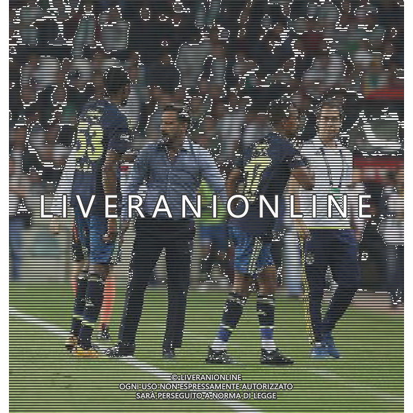 Ziraat Turkey Cup match between Konyaspor and Fenerbahce at Torku Arena in Konya , Turkey , April 20, 2016. Final Score: Konyaspor 0 - Fenerbahce 3 Pictured:: Abdoulaye Ba , Coach Vitor Pereira and Luis Nani of Fenerbahce. TURCJA PUCHAR TURCJI PILKA NOZNA SEZON 2015/2016 FOT.SESKIM PHOTO/NEWSPIX.PL POLAND, TURKEY, GERMANY, AUSTRIA AND UK OUT !!! --- Newspix.pl AG ALDO LIVERANI SAS