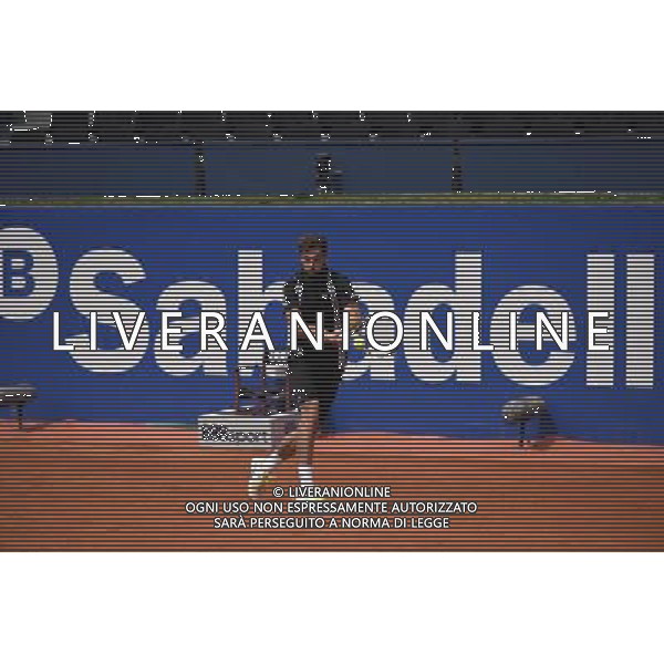 Benoit Paire playing Malek Jaziri in Barcelona Open Quarter final 22.04.2016 HISZPANIA BARCELONA TENIS FOT. JAN McINTYRE/NEWSPIX.PL --- Newspix.pl /AGENZIA ALDO LIVERANI SAS - - ITALY ONLY - EDITORIAL USE ONLY - *** Local Caption *** www.newspix.pl mail us: info@newspix.pl call us: 0048 022 23 22 222 --- Polish Picture Agency by Ringier Axel Springer Poland