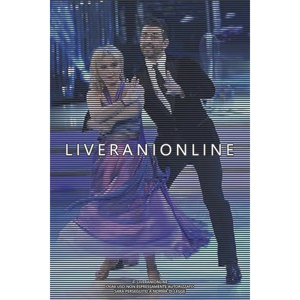 Finale della trasmissione TV \' Ballando con le stelle \' Roma - 23.04.2016 - Auditorium Rai - nella foto: Rita Pavone e Simone Di Pasquale / Ph. Corradetti - Ag. Aldo Liverani sas