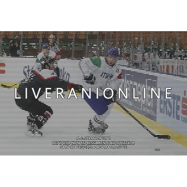 KATOWICE 2016.04.27 SPORT HOKEJ NA LODZIE MISTRZOSTWA SWIATA DYWIZJI 1A JAPONIA - WLOCHY NZ. SHUN SAKATA DIEGO KOSTNER ITA FOT. MICHAL CHWIEDUK / FOKUSMEDIA/NEWSPIX.PL KATOWICE 2016.04.27 SPORT ICE HOCKEY WORLD CHAMPIONSHIP DIVISION 1 GROUP A JAPAN - ITALY FOT. MICHAL CHWIEDUK / FOKUSMEDIA --- Newspix.pl AG ALDO LIVERANI SAS *** Local Caption *** www.newspix.pl mail us: info@newspix.pl call us: 0048 022 23 22 222 --- Polish Picture Agency by Ringier Axel Springer Poland