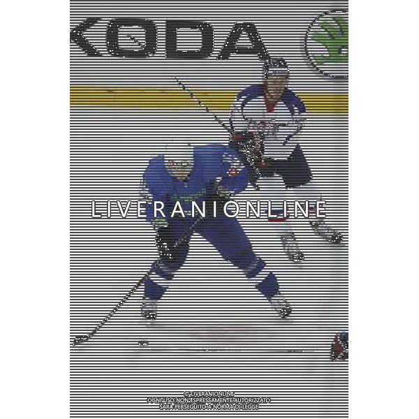 KATOWICE 2016.04.27 SPORT HOKEJ NA LODZIE MISTRZOSTWA SWIATA DYWIZJI 1A SLOWENIA - KOREA NZ. ANZE KURALT SLO BROCK RADUNSKE KOR FOT. MICHAL CHWIEDUK / FOKUSMEDIA/NEWSPIX.PL KATOWICE 2016.04.27 SPORT ICE HOCKEY WORLD CHAMPIONSHIP DIVISION 1 GROUP A SLOVENIA - KOREA FOT. MICHAL CHWIEDUK / FOKUSMEDIA --- Newspix.pl AG ALDO LIVERANI SAS *** Local Caption *** www.newspix.pl mail us: info@newspix.pl call us: 0048 022 23 22 222 --- Polish Picture Agency by Ringier Axel Springer Poland