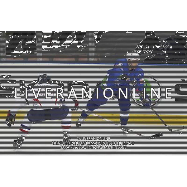 KATOWICE 2016.04.27 SPORT HOKEJ NA LODZIE MISTRZOSTWA SWIATA DYWIZJI 1A SLOWENIA - KOREA NZ. JAN URBAS SLO FOT. MICHAL CHWIEDUK / FOKUSMEDIA/NEWSPIX.PL KATOWICE 2016.04.27 SPORT ICE HOCKEY WORLD CHAMPIONSHIP DIVISION 1 GROUP A SLOVENIA - KOREA FOT. MICHAL CHWIEDUK / FOKUSMEDIA --- Newspix.pl AG ALDO LIVERANI SAS *** Local Caption *** www.newspix.pl mail us: info@newspix.pl call us: 0048 022 23 22 222 --- Polish Picture Agency by Ringier Axel Springer Poland