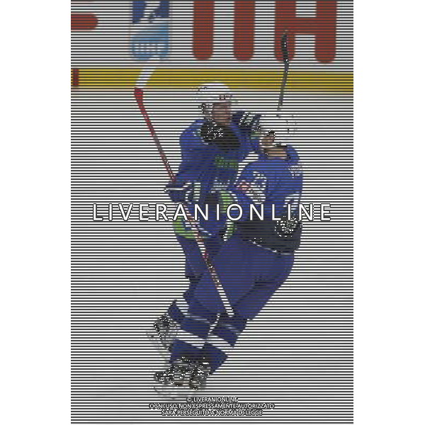 KATOWICE 2016.04.27 SPORT HOKEJ NA LODZIE MISTRZOSTWA SWIATA DYWIZJI 1A SLOWENIA - KOREA NZ. ANZE KURALT SLO LUKA VIDMAR SLO RADOSC FOT. MICHAL CHWIEDUK / FOKUSMEDIA/NEWSPIX.PL KATOWICE 2016.04.27 SPORT ICE HOCKEY WORLD CHAMPIONSHIP DIVISION 1 GROUP A SLOVENIA - KOREA FOT. MICHAL CHWIEDUK / FOKUSMEDIA --- Newspix.pl AG ALDO LIVERANI SAS *** Local Caption *** www.newspix.pl mail us: info@newspix.pl call us: 0048 022 23 22 222 --- Polish Picture Agency by Ringier Axel Springer Poland