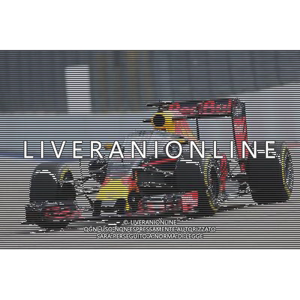 Daniel Ricciardo (AUS) Red Bull Racing RB12 with the Aero Screen. 29.10.2016. Formula 1 World Championship, Rd 4, Russian Grand Prix, Sochi Autodrom, Sochi, Russia, Practice Day. - www.xpbimages.com, EMail: requests@xpbimages.com - copy of publication required for printed pictures. Every used picture is fee-liable. Â© Copyright: Charniaux / XPB Images/Agenzia Aldo Liverani s.a.s./ONLY ITALY/EDITORIAL USE ONLY
