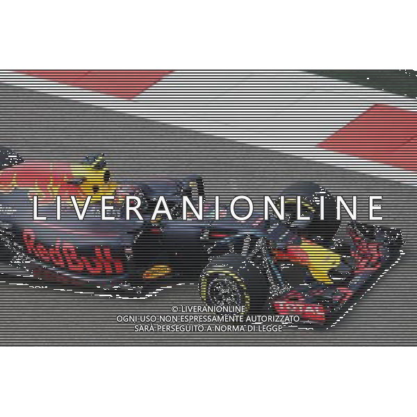 Daniil Kvyat (RUS) Red Bull Racing RB12. 29.10.2016. Formula 1 World Championship, Rd 4, Russian Grand Prix, Sochi Autodrom, Sochi, Russia, Practice Day. - www.xpbimages.com, EMail: requests@xpbimages.com - copy of publication required for printed pictures. Every used picture is fee-liable. Â© Copyright: Moy / XPB Images/Agenzia Aldo Liverani s.a.s./ONLY ITALY/EDITORIAL USE ONLY