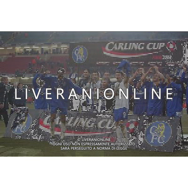 PREMIAZIONE CHELSEA CON LA COPPA CARLING CUP Chelsea - Liverpool Carling Cup Final Millennium Stadium - Cardiff Date 27.02.05 FOTO MARCELLO POZZETTI-AGENZIA ALDO LIVERANI S A S 