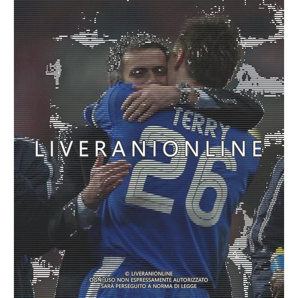 Jose Mourinho thanks Terry Chelsea - Liverpool Carling Cup Final Millennium Stadium - Cardiff Date 27.02.05 FOTO MARCELLO POZZETTI-AGENZIA ALDO LIVERANI S A S 