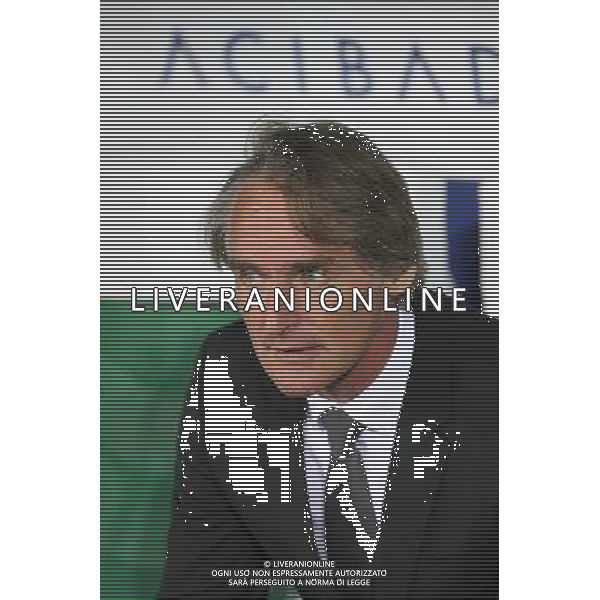 Turkey sportoto superlig soccer match between Bursaspor and Galatasaray at Timsah Arena in Bursa , Turkey , on April 29 , 2016. Final Score : Bursaspor 1 - Galatasaray 1 Pictured: Coach Jan Olde Rienkerink of Galatasaray. LIGA TURECKA PILKA NOZNA SEZON 2015/2016 FOT.SESKIM PHOTO/NEWSPIX.PL POLAND, TURKEY, GERMANY, AUSTRIA AND UK OUT !!! --- Newspix.pl/ AGENZIA ALDO LIVERANI SAS - ITALY ONLY EDITORIAL USE ONLY