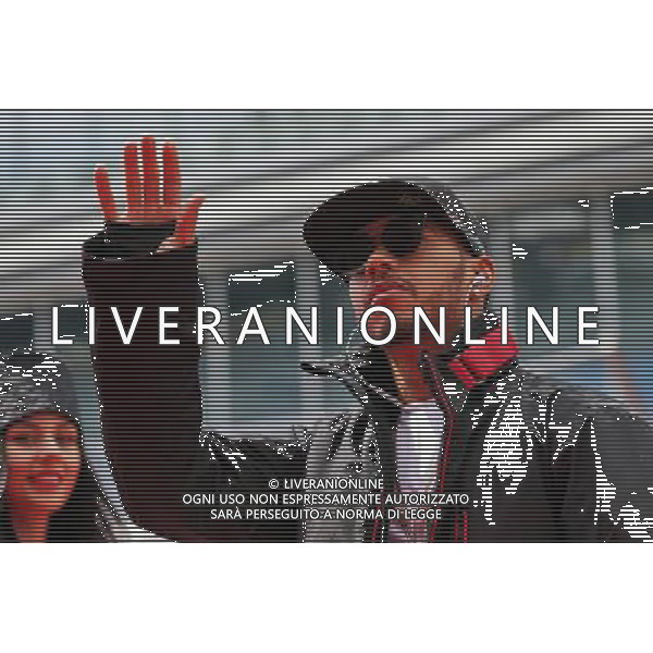Lewis Hamilton (GBR) Mercedes AMG F1 on the drivers parade. 01.05.2016. Formula 1 World Championship, Rd 4, Russian Grand Prix, Sochi Autodrom, Sochi, Russia, Race Day. AG ALDO LIVERANI SAS ONLY ITALY