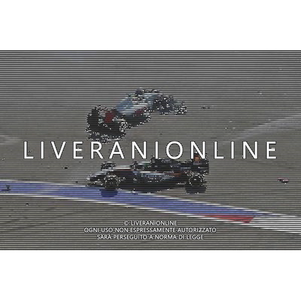 Esteban Gutierrez (MEX) Haas F1 Team VF-16 and Nico Hulkenberg (GER) Sahara Force India F1 VJM09 crash at the start of the race. 01.05.2016. Formula 1 World Championship, Rd 4, Russian Grand Prix, Sochi Autodrom, Sochi, Russia, Race Day. AG ALDO LIVERANI SAS ONLY ITALY
