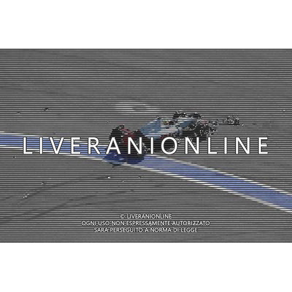 Esteban Gutierrez (MEX) Haas F1 Team VF-16 crashed at the start of the race. 01.05.2016. Formula 1 World Championship, Rd 4, Russian Grand Prix, Sochi Autodrom, Sochi, Russia, Race Day. AG ALDO LIVERANI SAS ONLY ITALY