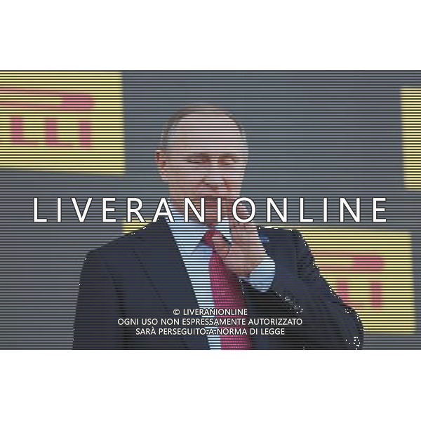 Vladimir Putin (RUS) Russian Federation President on the podium. 01.05.2016. Formula 1 World Championship, Rd 4, Russian Grand Prix, Sochi Autodrom, Sochi, Russia, Race Day. AG ALDO LIVERANI SAS ONLY ITALY