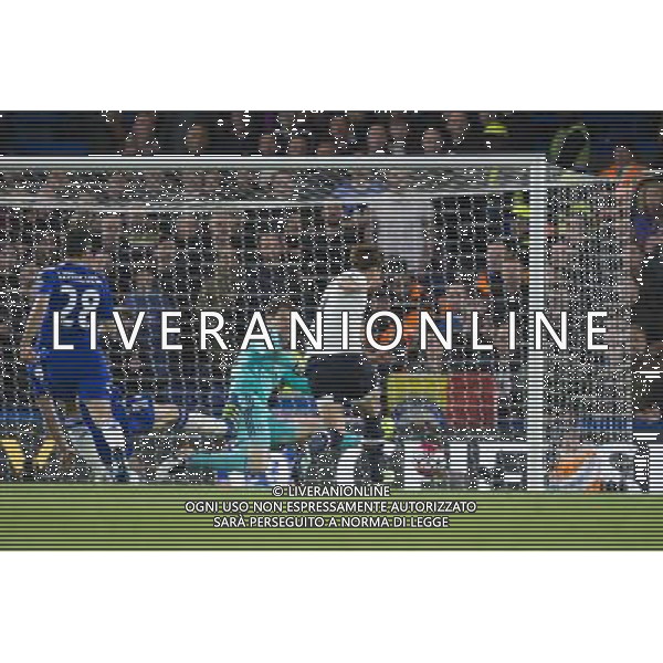 GOAL - Tottenham Hotspur\'s Heung-Min Son scores his sides second goal past Chelsea\'s Asmir Begovic Photographer Craig Mercer/CameraSport Football - Barclays Premiership - Chelsea v Tottenham Hotspur - Monday 2nd May 2016 - Stamford Bridge - London © CameraSport - 43 Linden Ave. Countesthorpe. Leicester. England. LE8 5PG - Tel: +44 (0) 116 277 4147 - admin@camerasport.com - www.camerasport.com AG ALDO LIVERANI SAS ONLY ITALY