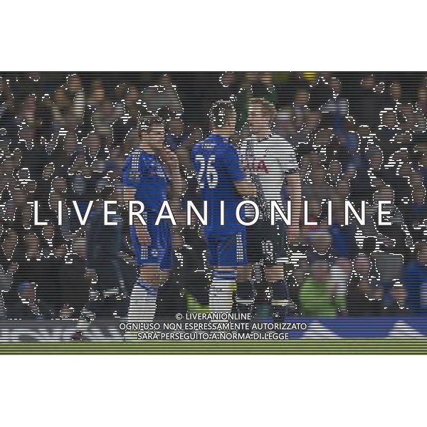 Tottenham Hotspur\'s Harry Kane looks dejected at full time and is consoled by Chelsea\'s John Terry Photographer Craig Mercer/CameraSport Football - Barclays Premiership - Chelsea v Tottenham Hotspur - Monday 2nd May 2016 - Stamford Bridge - London © CameraSport - 43 Linden Ave. Countesthorpe. Leicester. England. LE8 5PG - Tel: +44 (0) 116 277 4147 - admin@camerasport.com - www.camerasport.com AG ALDO LIVERANI SAS ONLY ITALY