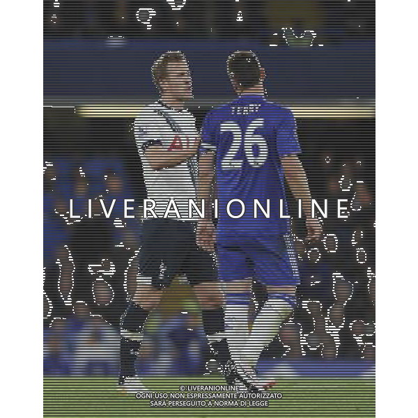 Tottenham Hotspur\'s Harry Kane and Chelsea\'s John Terry disagree over a decision Photographer Ashley Western/CameraSport Football - Barclays Premiership - Chelsea v Tottenham Hotspur - Monday 2nd May 2016 - Stamford Bridge - London © CameraSport - 43 Linden Ave. Countesthorpe. Leicester. England. LE8 5PG - Tel: +44 (0) 116 277 4147 - admin@camerasport.com - www.camerasport.com AG ALDO LIVERANI SAS ONLY ITALY
