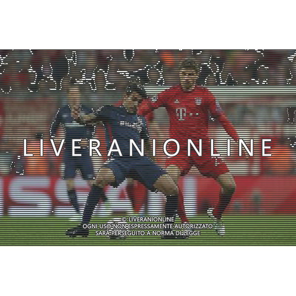 firo : Fu§ball,Fussball : 03.05.2016 Champions League, Saison 2015/2016: FC Bayern MŸnchen - Atletico Madrid, FCB, Halbfinale, RŸckspiel, Thomas MŸller ( MŸnchen ) im Zweikampf mit Augusto Fernandez ( Atletico Madrid ) $worldrightsEs gelten unsere AGB, einsehbar auf www.firosportphoto.de copyright by firo sportphoto: Coesfelder Str. 207 D- 48249 DŸlmen www.firosportphoto.de mail@firosportphoto.de (V o l k s b a n k B o c h u m - W i t t e n ) IBAN DE68 4306 0129 0341 1171 00 Tel: +49-2594 - 9916004 Fax: +49-2594 - 9916005 AG ALDO LIVERANI SAS ONLY ITALY