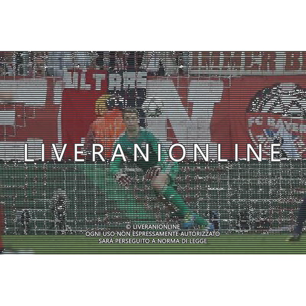 firo : Fu§ball,Fussball : 03.05.2016 Champions League, Saison 2015/2016: FC Bayern MŸnchen - Atletico Madrid, FCB, Halbfinale, RŸckspiel, Manuel Neuer ( MŸnchen ), Einzelaktion $worldrightsEs gelten unsere AGB, einsehbar auf www.firosportphoto.de copyright by firo sportphoto: Coesfelder Str. 207 D- 48249 DŸlmen www.firosportphoto.de mail@firosportphoto.de (V o l k s b a n k B o c h u m - W i t t e n ) IBAN DE68 4306 0129 0341 1171 00 Tel: +49-2594 - 9916004 Fax: +49-2594 - 9916005 AG ALDO LIVERANI SAS ONLY ITALY
