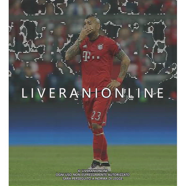 firo Fu§ball, Fussball, 03.05.2016 Uefa Champions League, CL Saison 2015/2016 Halbfinale, RŸckspiel FCB FC Bayern MŸnchen Muenchen - Atletico Madrid FCB Arturo Vidal, EnttŠuschung enttŠuscht Enttaeuschung enttaeuscht unzufrieden, Gestik, Geste $worldrights Es gelten unsere AGB, einsehbar auf www.firosportphoto.de copyright by firo sportphoto: Coesfelder Str.207 48249 DŸlmen www.firosportphoto.de mail@firosportphoto.de (V o l k s b a n k B o c h u m - W i t t e n ) IBAN DE68 4306 0129 0341 1171 00 Tel:Ê 02594 - 9916004 Fax:Ê02594 - 9916005 AG ALDO LIVERANI SAS ONLY ITALY