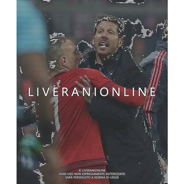 firo Fu§ball, Fussball, 03.05.2016 Uefa Champions League, CL Saison 2015/2016 Halbfinale, RŸckspiel FCB FC Bayern MŸnchen Muenchen - Atletico Madrid FCB Trainer Coach Pep Guardiola, Atletico Trainer Coach Diego Simeone, Gestik, Geste $worldrights Es gelten unsere AGB, einsehbar auf www.firosportphoto.de copyright by firo sportphoto: Coesfelder Str.207 48249 DŸlmen www.firosportphoto.de mail@firosportphoto.de (V o l k s b a n k B o c h u m - W i t t e n ) IBAN DE68 4306 0129 0341 1171 00 Tel:Ê 02594 - 9916004 Fax:Ê02594 - 9916005 AG ALDO LIVERANI SAS ONLY ITALY