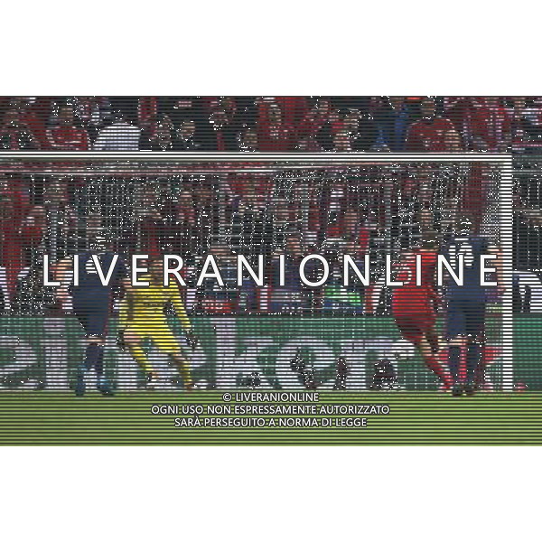 firo Fu§ball, Fussball, 03.05.2016 Uefa Champions League, CL Saison 2015/2016 Halbfinale, RŸckspiel FCB FC Bayern MŸnchen Muenchen - Atletico Madrid FCB Thomas MŸller Mueller, Strafsto§, Elfmeter, Elfer, Strafstoss, verschie§t, Atletico Torwart TorhŸter Goalkeeper Jan Oblak $worldrights Es gelten unsere AGB, einsehbar auf www.firosportphoto.de copyright by firo sportphoto: Coesfelder Str.207 48249 DŸlmen www.firosportphoto.de mail@firosportphoto.de (V o l k s b a n k B o c h u m - W i t t e n ) IBAN DE68 4306 0129 0341 1171 00 Tel:Ê 02594 - 9916004 Fax:Ê02594 - 9916005 AG ALDO LIVERANI SAS ONLY ITALY