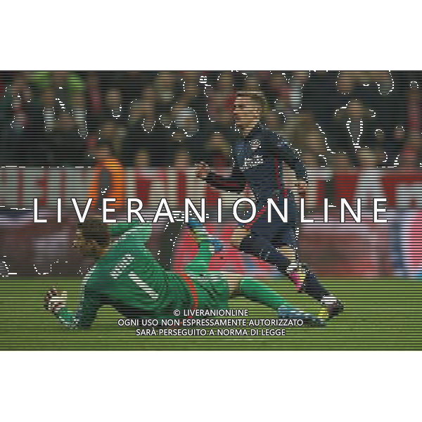 firo : Fu§ball,Fussball : 03.05.2016 Champions League, Saison 2015/2016: FC Bayern MŸnchen - Atletico Madrid, FCB, Halbfinale, RŸckspiel, Torjubel, Jubel, Freude, Tor zum 1:1 durch Antoine Griezmann ( Atletico Madrid ) $worldrights,Es gelten unsere AGB, einsehbar auf www.firosportphoto.de copyright by firo sportphoto: Coesfelder Str. 207 D- 48249 DŸlmen www.firosportphoto.de mail@firosportphoto.de (V o l k s b a n k B o c h u m - W i t t e n ) IBAN DE68 4306 0129 0341 1171 00 Tel: +49-2594 - 9916004 Fax: +49-2594 - 9916005 AG ALDO LIVERANI SAS ONLY ITALY