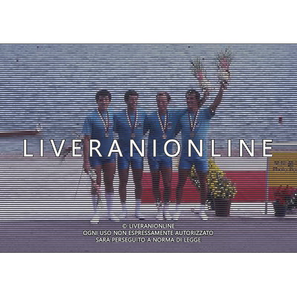 SEUL 1988 OLIMPIADI NELLA FOTO POLI PIETRO -FARINA GIANLUCA- TIZZANO DAVIDE-AGOSTINO ABBAGNALE VINCONO LA MEDAGLIA D\'ORO AG ALDO LIVERANI SAS